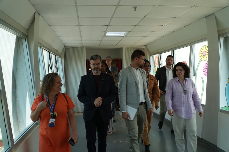 30092026 hubrasil hub-unb visita instalações (2).JPG