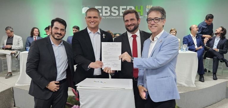 28112025 HULW-UFPB comemora 45 anos com inauguração da nova fachada (1)