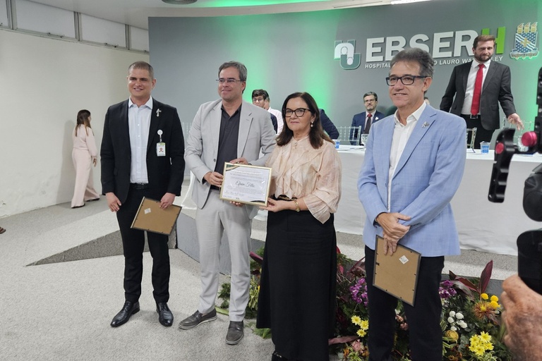 28112025 HULW-UFPBEbserh comemora 45 anos com inauguração da nova fachada (6).jpg