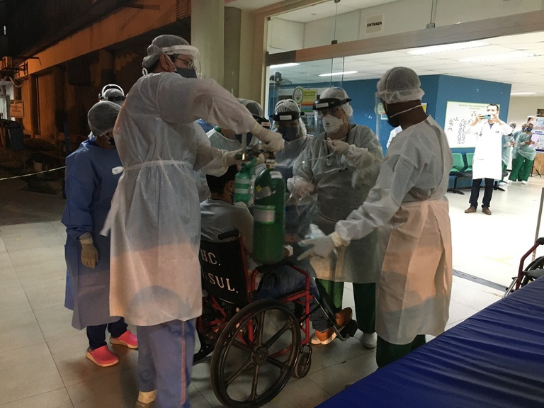 25012021 Pacientes de Manaus no HC-UFPE 3.JPG