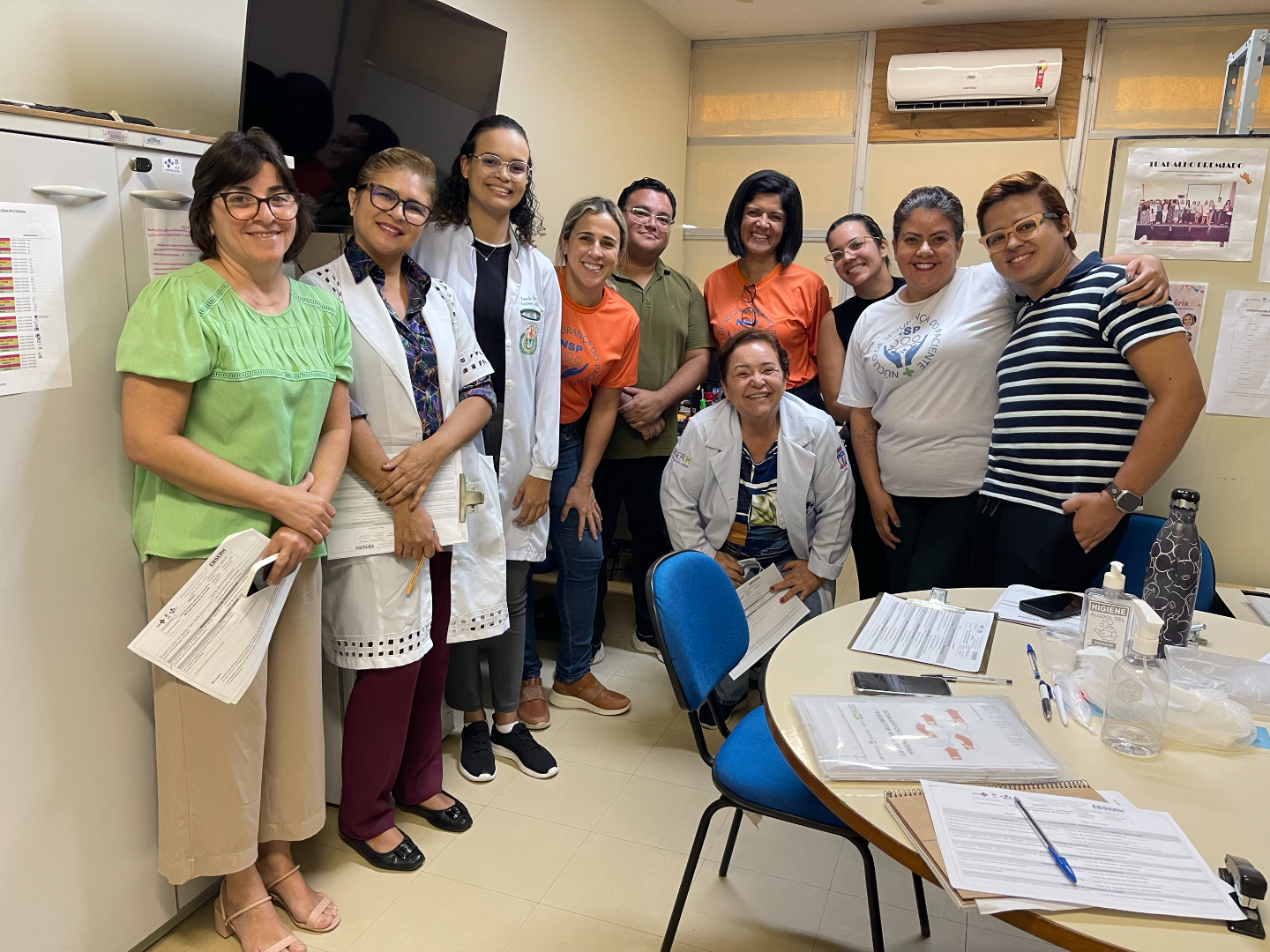 Ação itinerante no HUPAA-Ufal sobre a limpeza de ambientes e equipamentos.