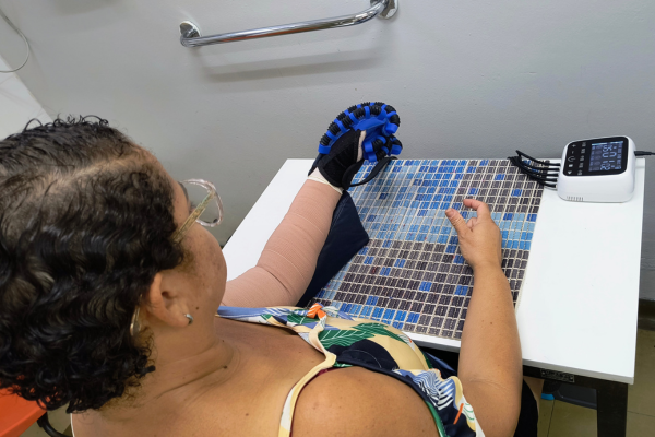 14062024 ebserh hc-ufpe terapia luva avc 3.png