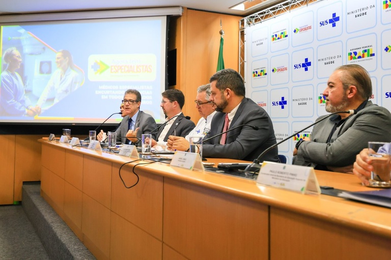 25-08-25 Coletiva-1015.jpg