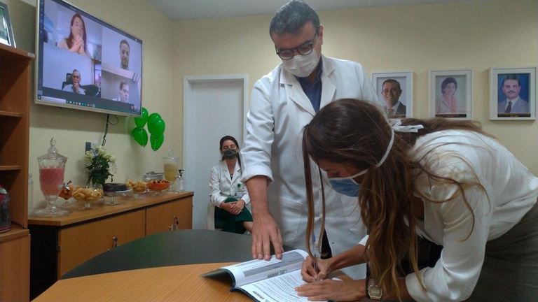 04092020 contrato meac (15).jpg