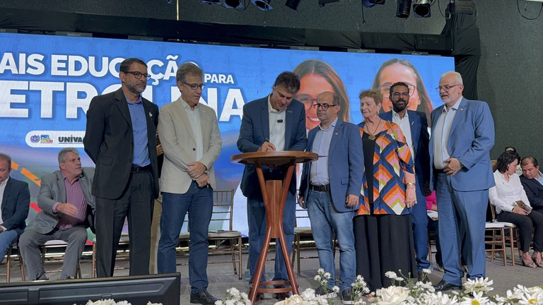 05032026 ebserh hu-univasf assinaura os centro cirúrgico (14).jpg