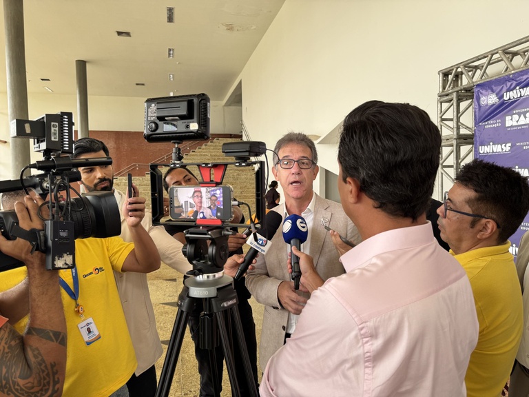 05032026 ebserh hu-univasf assinaura os centro cirúrgico (22).jpg