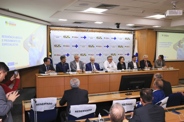 10062025 ebserh min saúde mais médicos especialistas (16).jpg