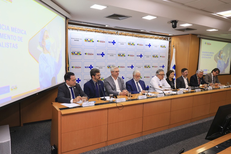 10062025 ebserh min saúde mais médicos especialistas (17).jpg