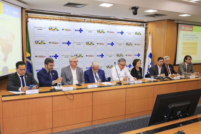 10062025 ebserh min saúde mais médicos especialistas (4).jpg