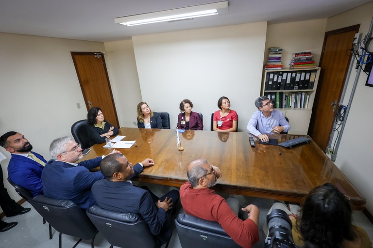 13012025 ebserh hc-ufmg visita ministra saúde (3).jpg