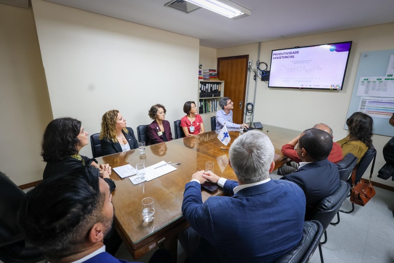 13012025 ebserh hc-ufmg visita ministra saúde (4).jpeg