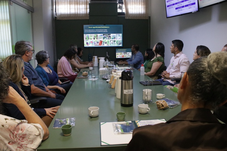 19022026 ebserh hub-unb visita ministra meio ambiente 5.jpeg