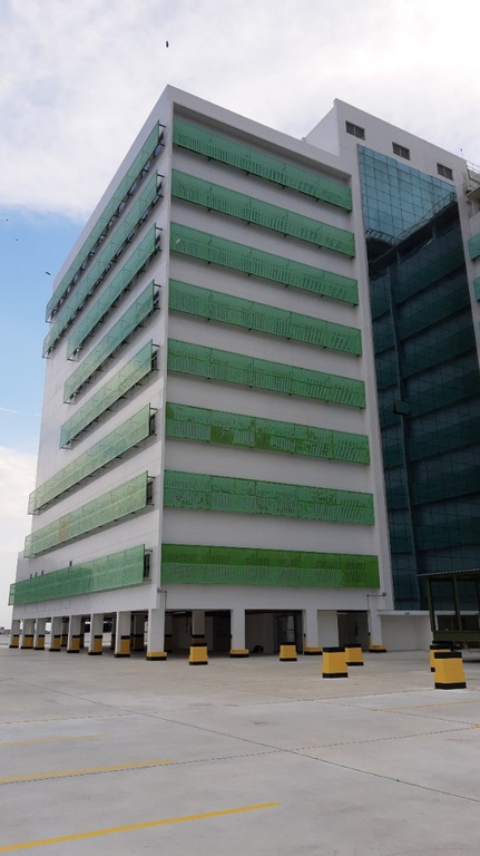 Implantado na zona centro-sul de Manaus, o novo espaço, que corresponde à segunda etapa de obras de ampliação do HUGV, soma mais de 14 mil m² de área construída