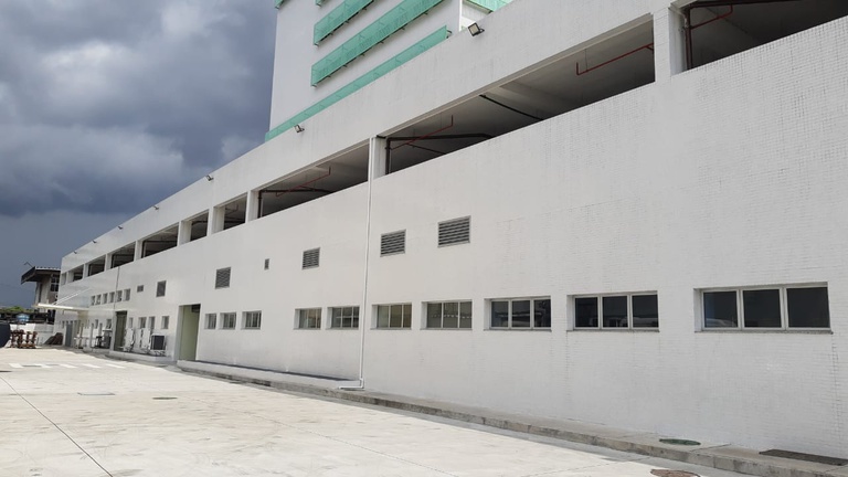 Implantado na zona centro-sul de Manaus, o novo espaço, que corresponde à segunda etapa de obras de ampliação do HUGV, soma mais de 14 mil m² de área construída