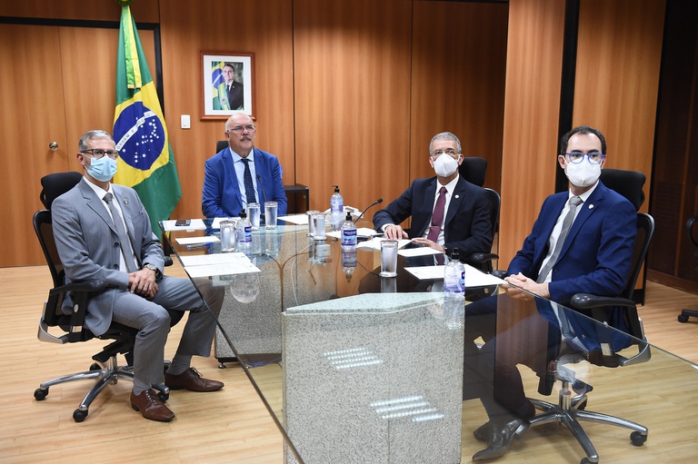 Implantado na zona centro-sul de Manaus, o novo espaço, que corresponde à segunda etapa de obras de ampliação do HUGV, soma mais de 14 mil m² de área construída.