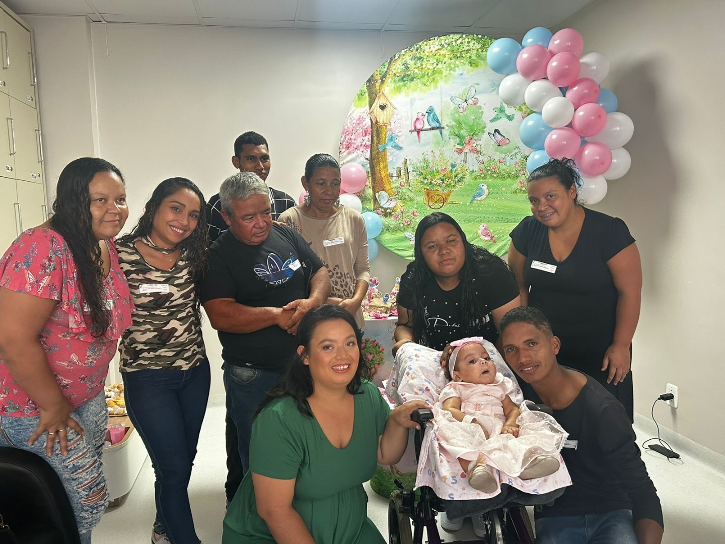 Hellena Manuella Geraldo Pereira comemorou seu primeiro aniversário na UTI Pediátrica do HUSM-UFSM, onde enfrenta a AME
