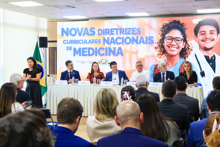 29092025 ebserh novas diretrizes medicina (9).jpg