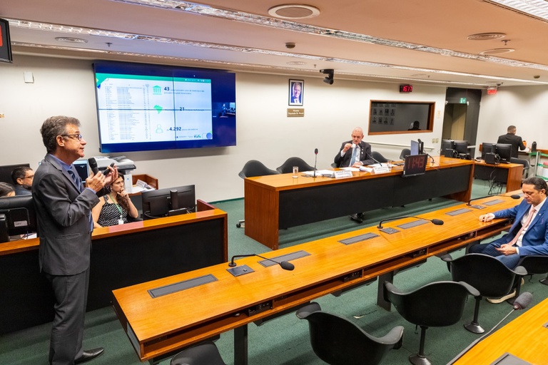 04102023 câmara dos deputados audiência Ebserh 1.jpg