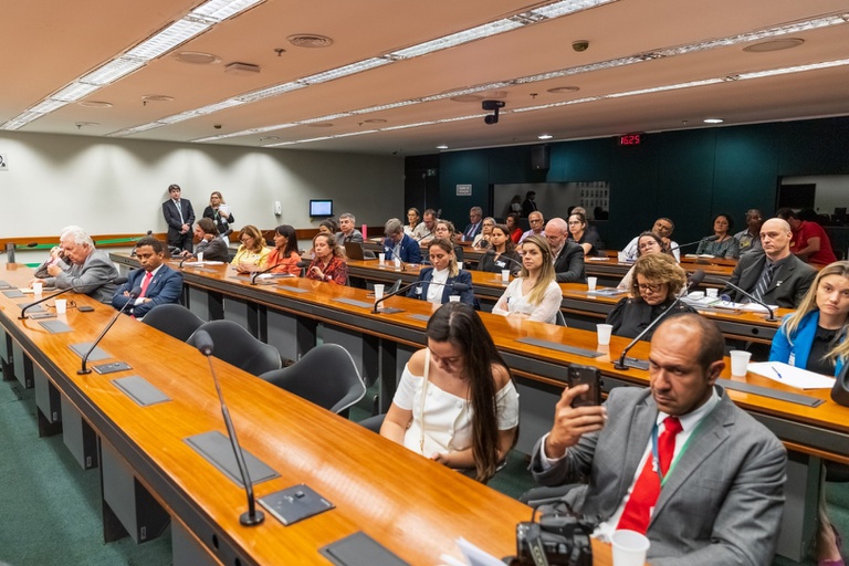 04102023 câmara dos deputados audiência Ebserh 3.jpg
