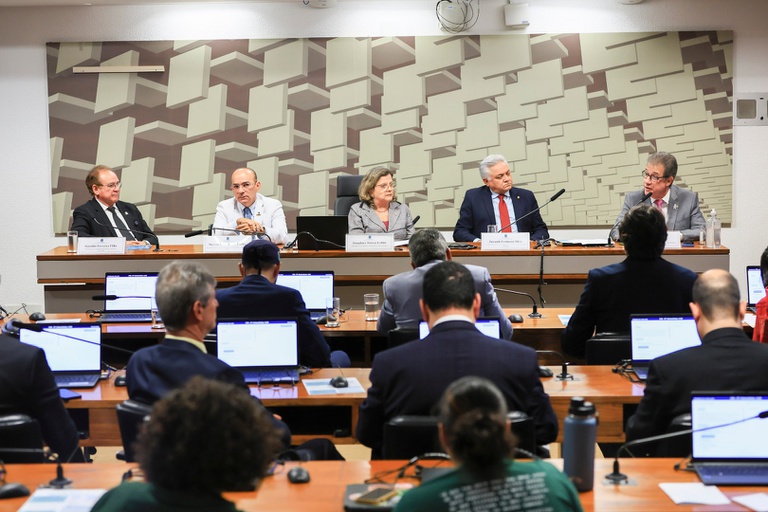 03-09-25 Senado-1045.jpg