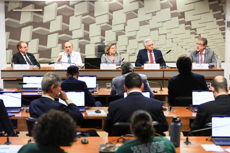 03-09-25 Senado-1046.jpg