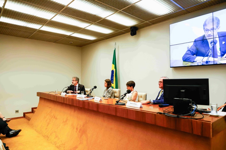 29102024 ebserh seminário farmacêutica câmara deputados (2).jpg