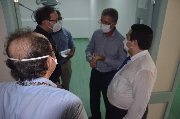 Visita do presidente da Rede Ebserh ao HUGV (12).jpg