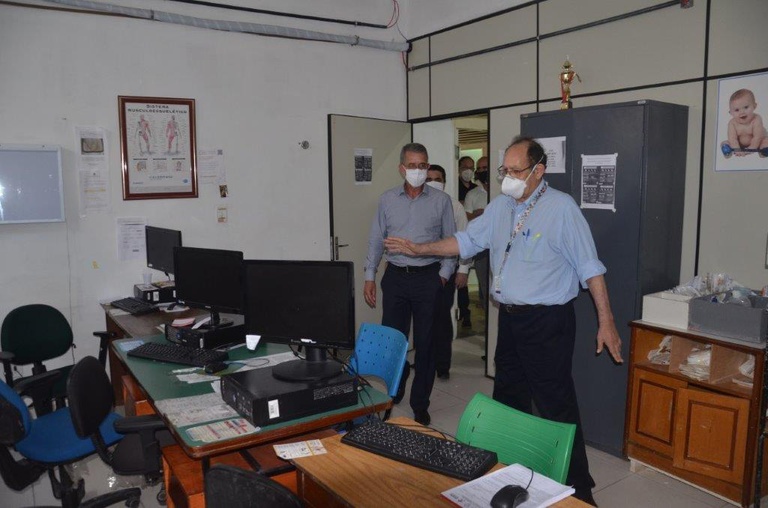 Visita do presidente da Rede Ebserh ao HUGV (19).jpg