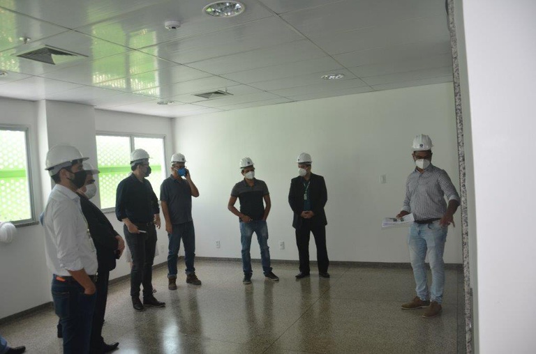 Visita do presidente da Rede Ebserh ao HUGV (22).jpg