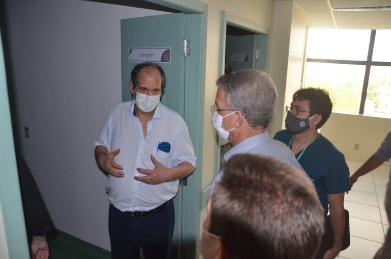 Visita do presidente da Rede Ebserh ao HUGV (8).jpg