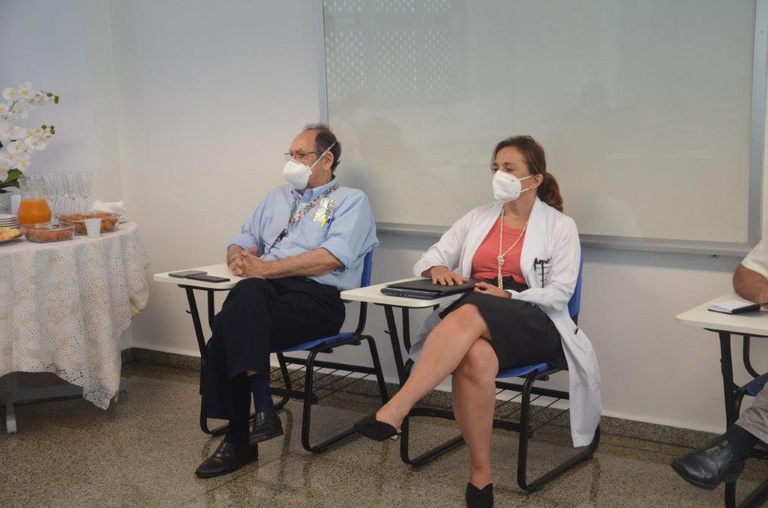 Visita do prsidente da Rede Ebserh ao HUGV (8).jpg
