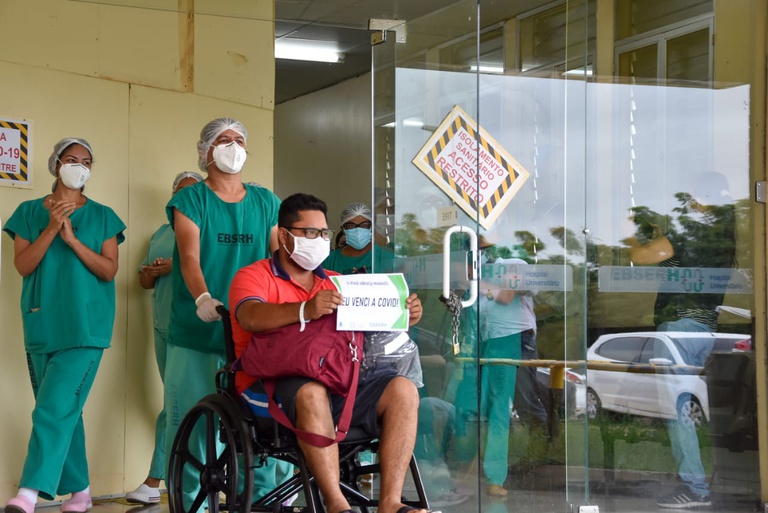 21012021 Alta Hospitalar no HU-UFPI de pacientes de Manaus 3.jpeg