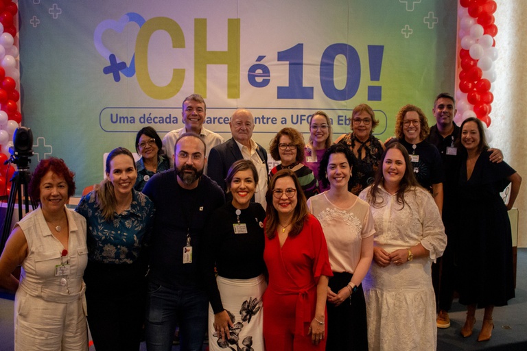 02122024 ebserh ch-ufc 10 anos contrato (1).jpg