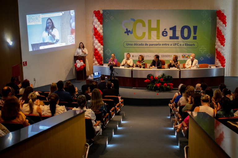 02122024 ebserh ch-ufc 10 anos contrato (25).jpg