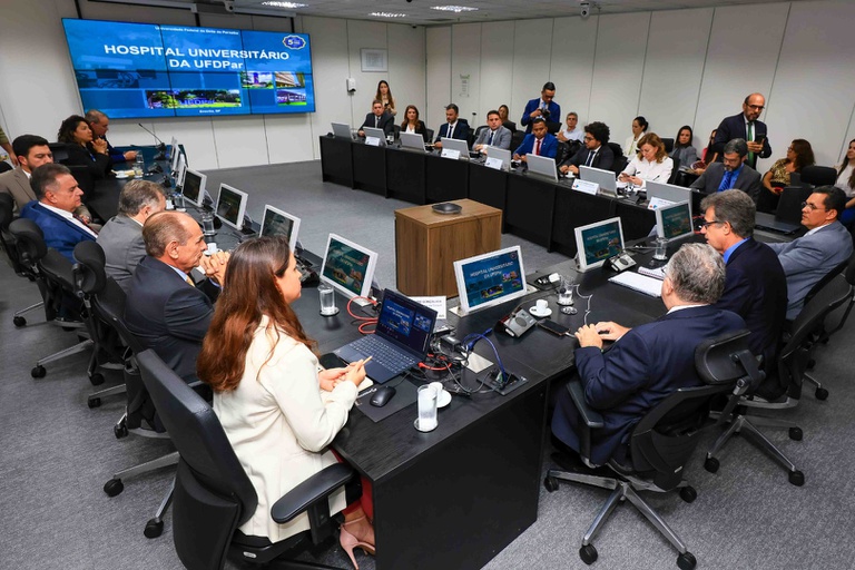 01042025 ebserh hu-ufdpar bancada apre (0).jpg