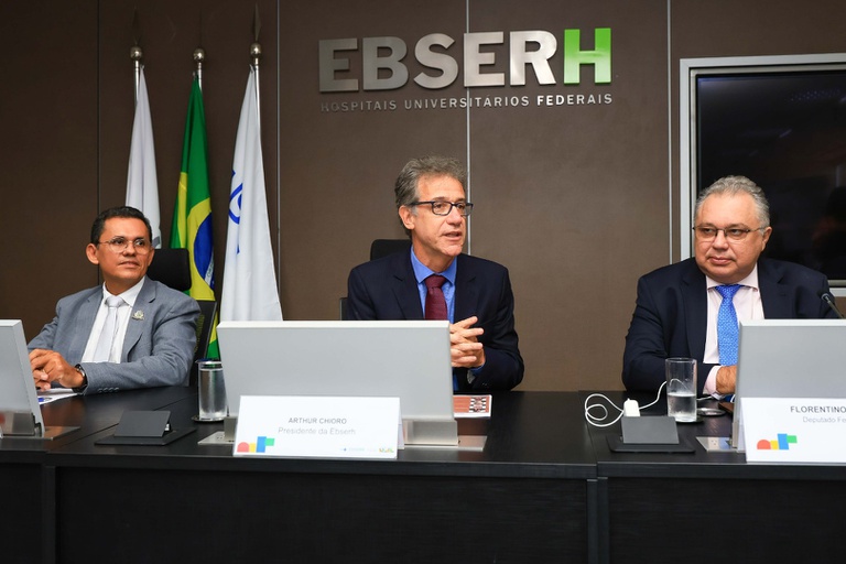 01042025 ebserh hu-ufdpar bancada apre (3).jpg