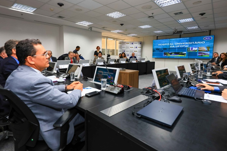 01042025 ebserh hu-ufdpar bancada apre (56).jpg