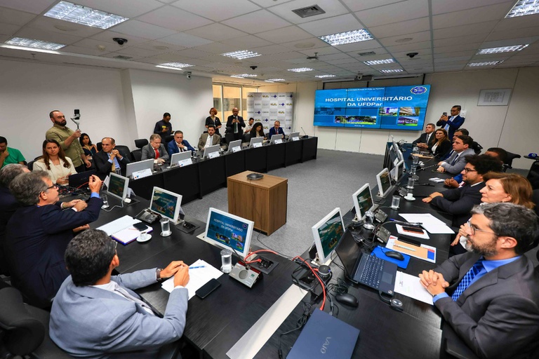 01042025 ebserh hu-ufdpar bancada apre (57).jpg