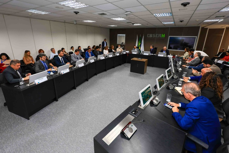 01042025 ebserh hu-ufdpar bancada apre (62).jpg