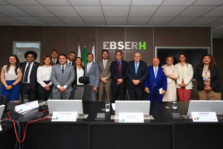 01042025 ebserh hu-ufdpar bancada apre (78).jpg