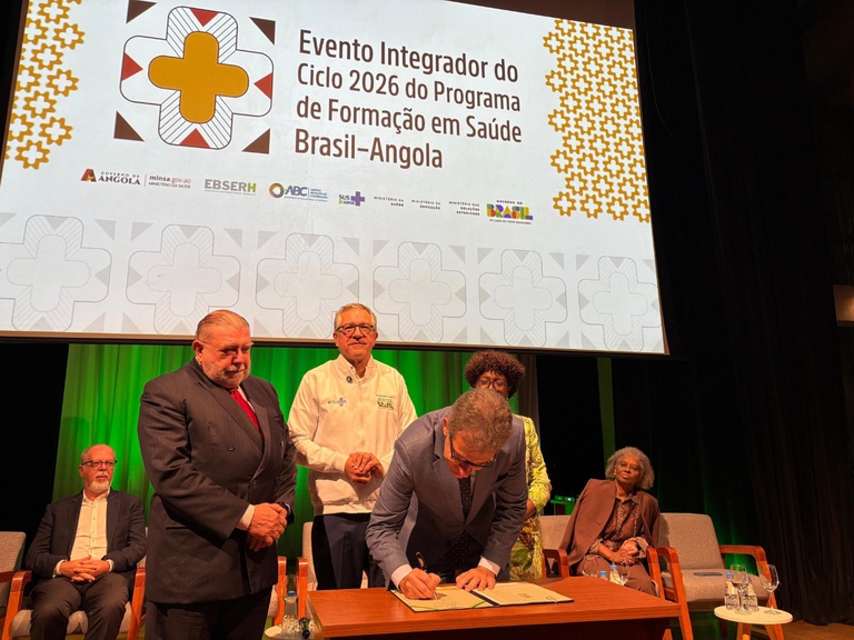 10032026 ebserh aula inaugural brasil-angola (1).jpeg