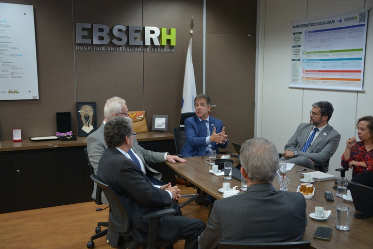 18112025 ebserh reunião conselho consultivo (18).JPG