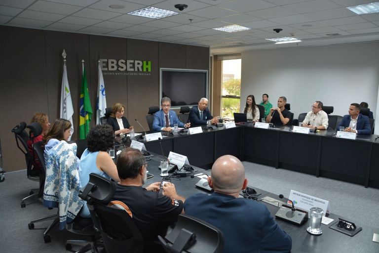 29102025 ebserh reunião hu-ufsj divinopolis (5).JPG