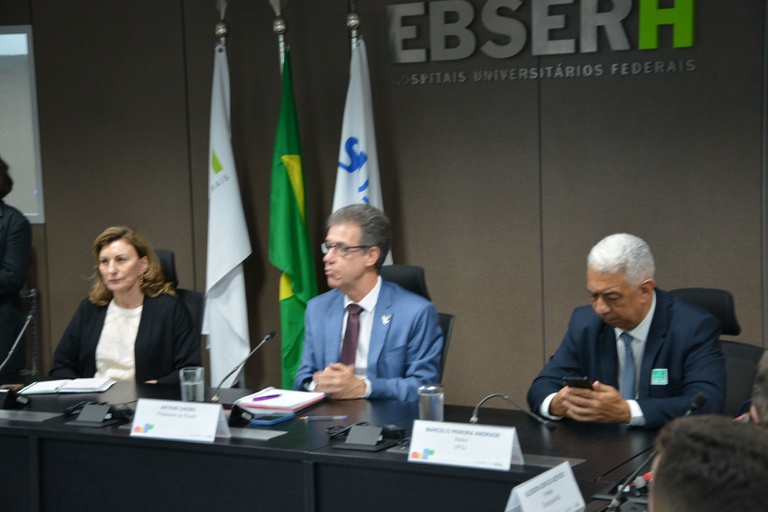 29102025 ebserh reunião hu-ufsj divinopolis (7).JPG