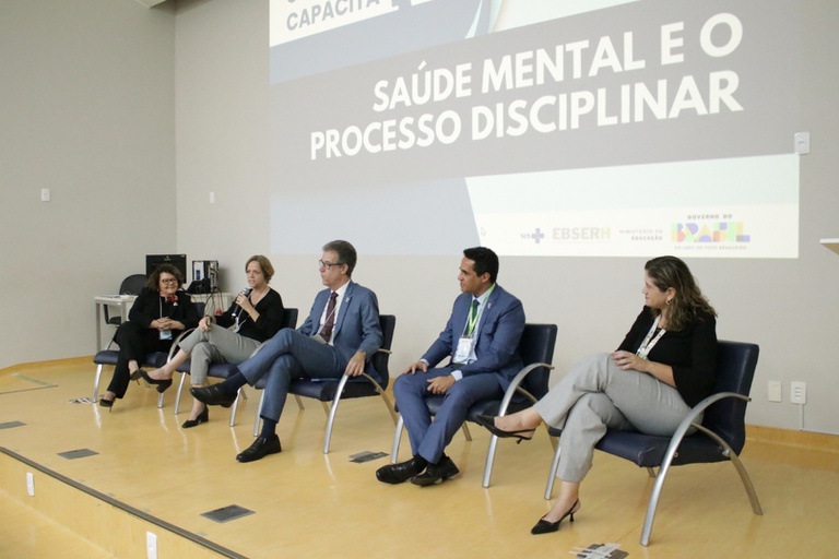 29102025 Saúde Mental e Processo Disciplinar são tema de seminário na Ebserh (17).JPG