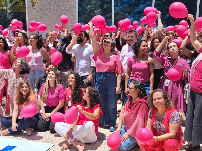 24102023 outubro rosa ebserh sede (12).jpeg