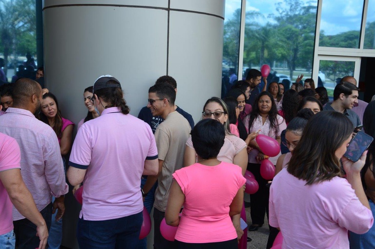 24102023 outubro rosa ebserh sede (2).jpg