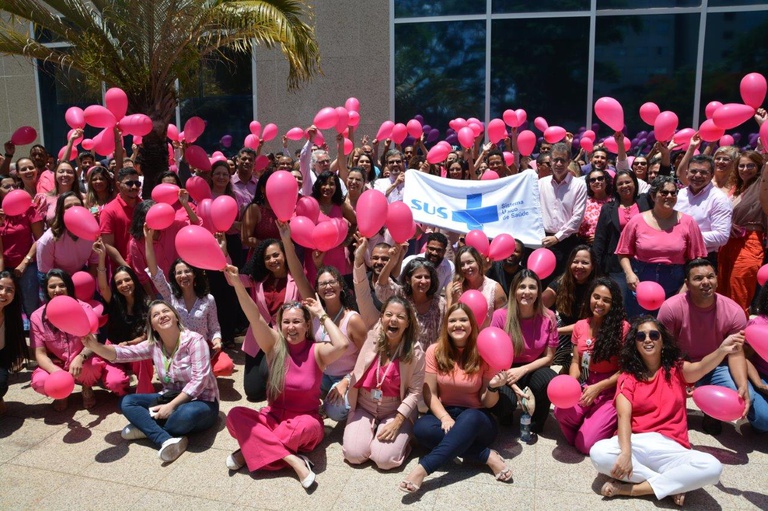 24102023 outubro rosa ebserh sede (26).jpg