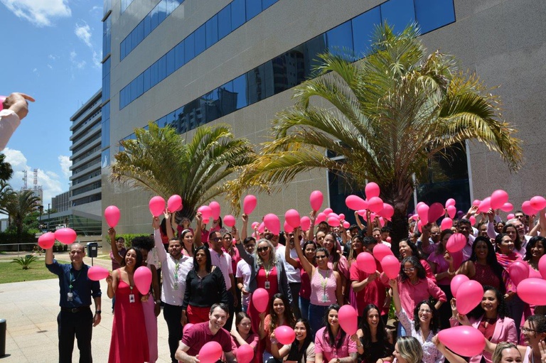 24102023 outubro rosa ebserh sede (30).jpg