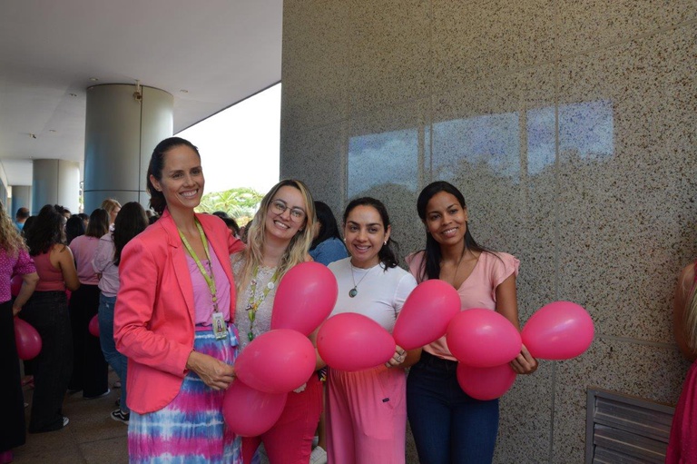 24102023 outubro rosa ebserh sede (46).jpg